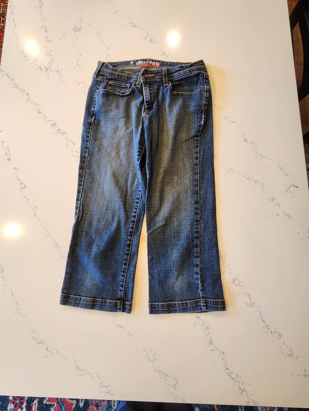 Levi's Women's Straight Leg Denim Cropped Jeans in Blue Wash